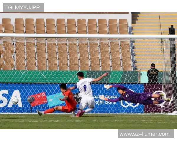 国足鏖战九十分钟顽强逼平劲旅比分定格一比一震撼全场 国足鏖战九十分钟顽强逼平劲旅比分定格一比一震撼全场